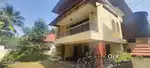 4 bhk old house 11 cent land sale at puthiya road near palarivattom