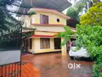 paravur 20 year old home for sale ₹65 lakh