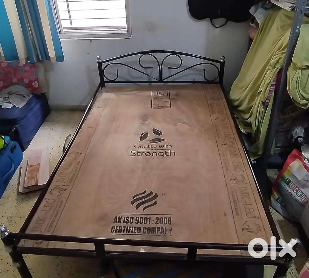 Urgent Sell for a Iron Bed