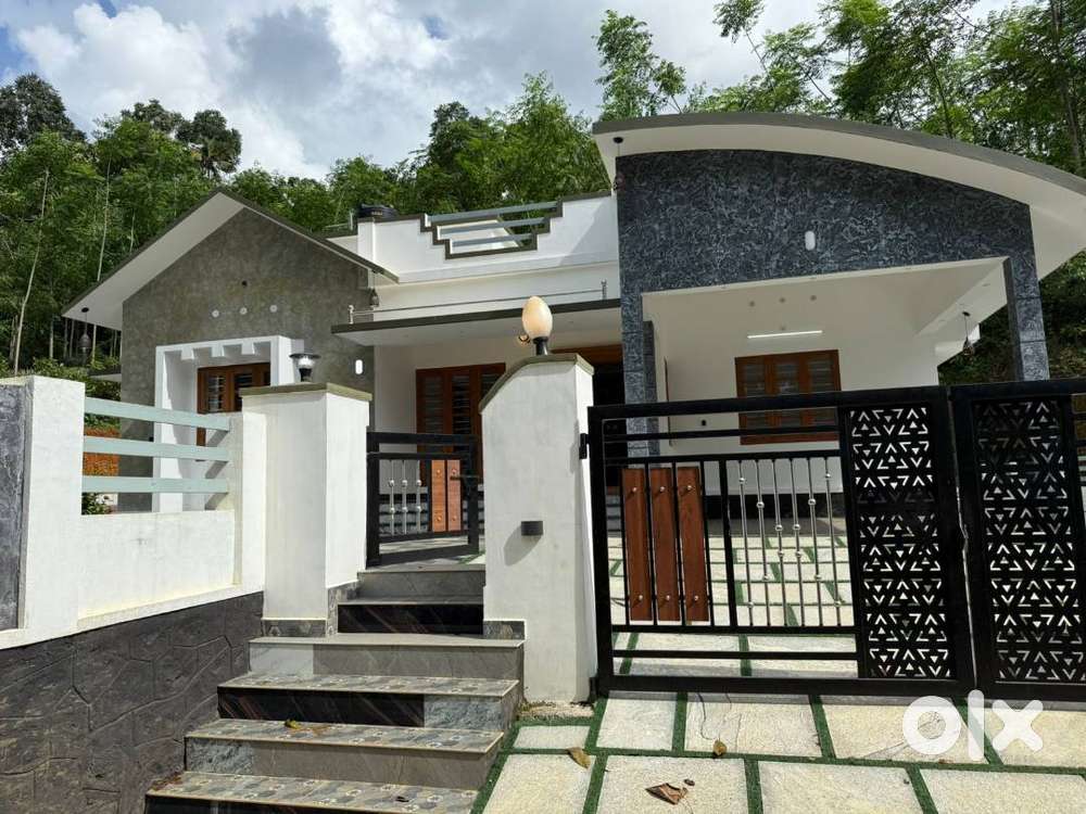 ബ്രാൻഡഡ് ഹൗസ് വിൽപ്പനയ്ക്ക് , കുറവിലങ്ങാട് പള്ളിയ്ക്ക് സമീപം