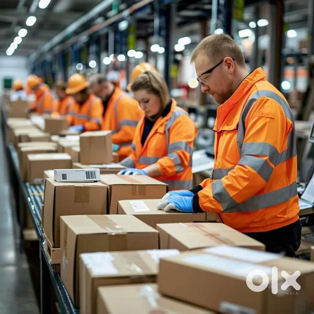 Candidates hiring for warehouse job