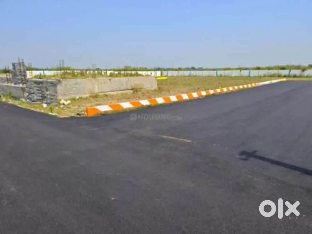 अप्रूव्ड सोसाइटी में 800sqft का प्लॉट खुर्दही बाजार से नजदीक बैंक लोन