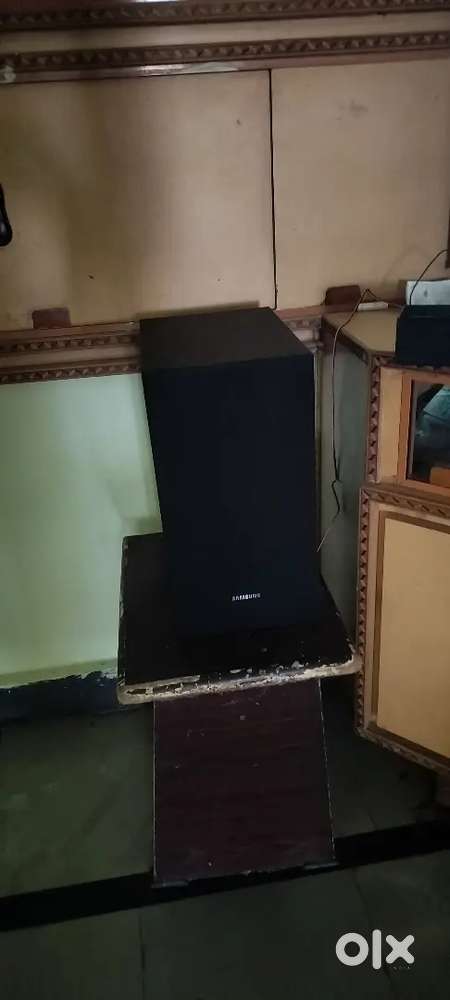 Samsung T42E/XL Dolby Digital 150 Watts