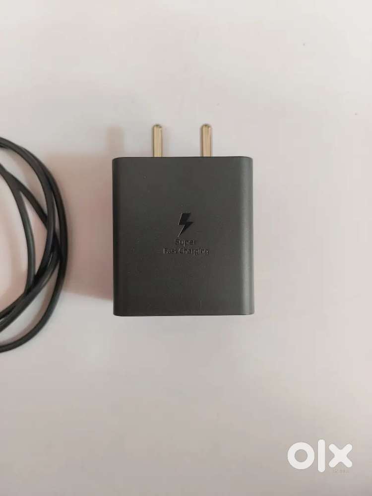 Samsung 45 watch original charger brand new condition With cable