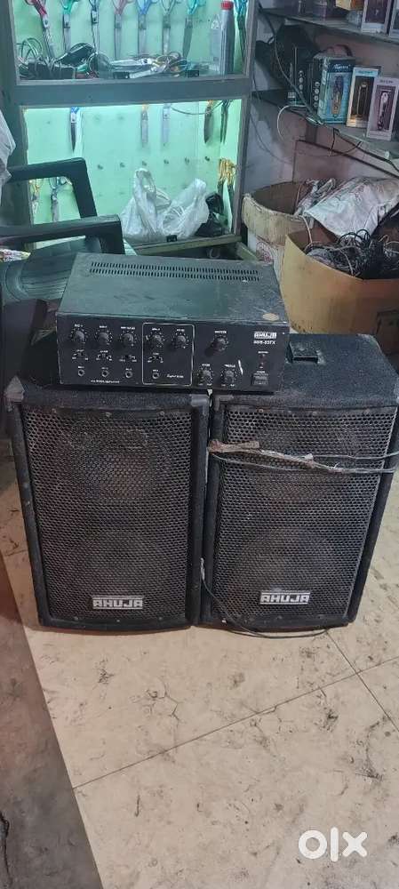 Ahuja amplifier with heavy speakers