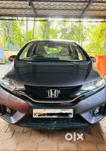 Low KMs perferct Honda Jazz - Only Showroom Service , History Availbl