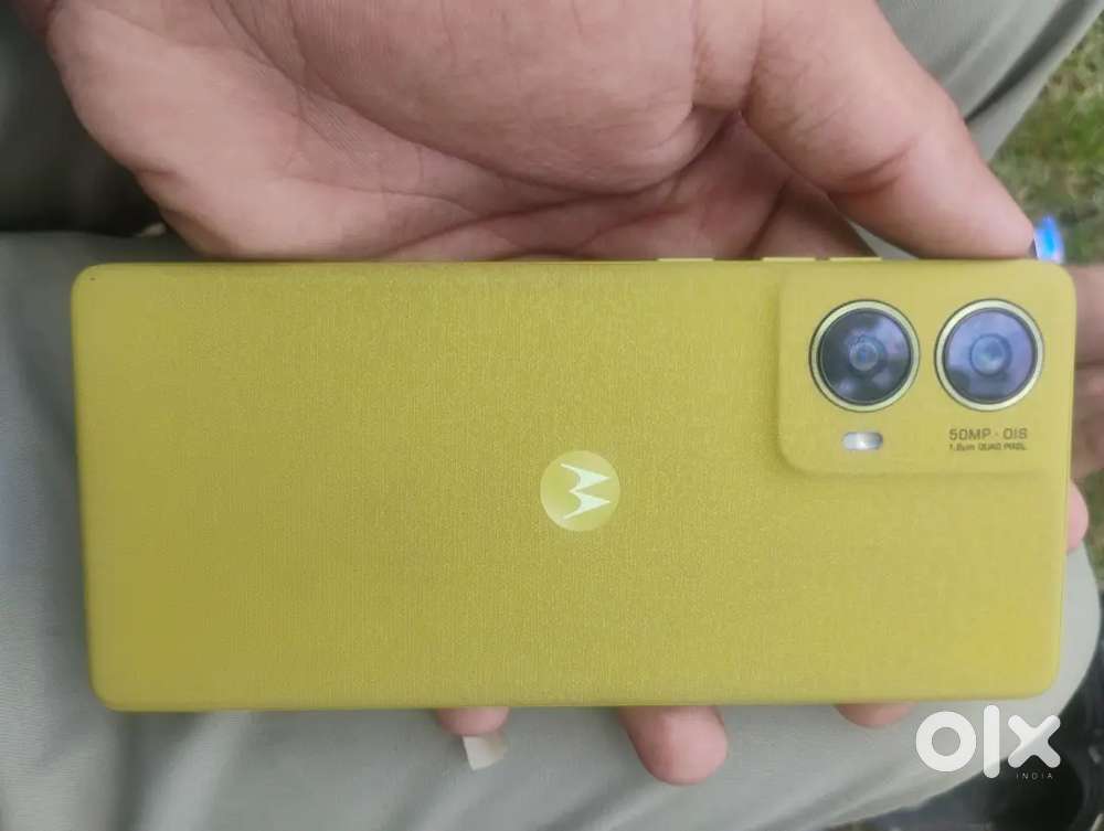 Motorola g85 5g mobile 2 month old