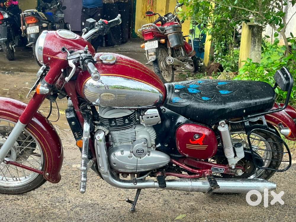 Jawa Classic 300 . Maintained in well condition .not even a single sc