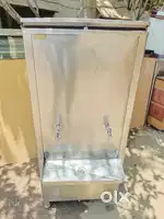 Stainless steel water cooler with excellent working condition.
