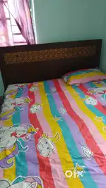 Hometown hydraulic bed