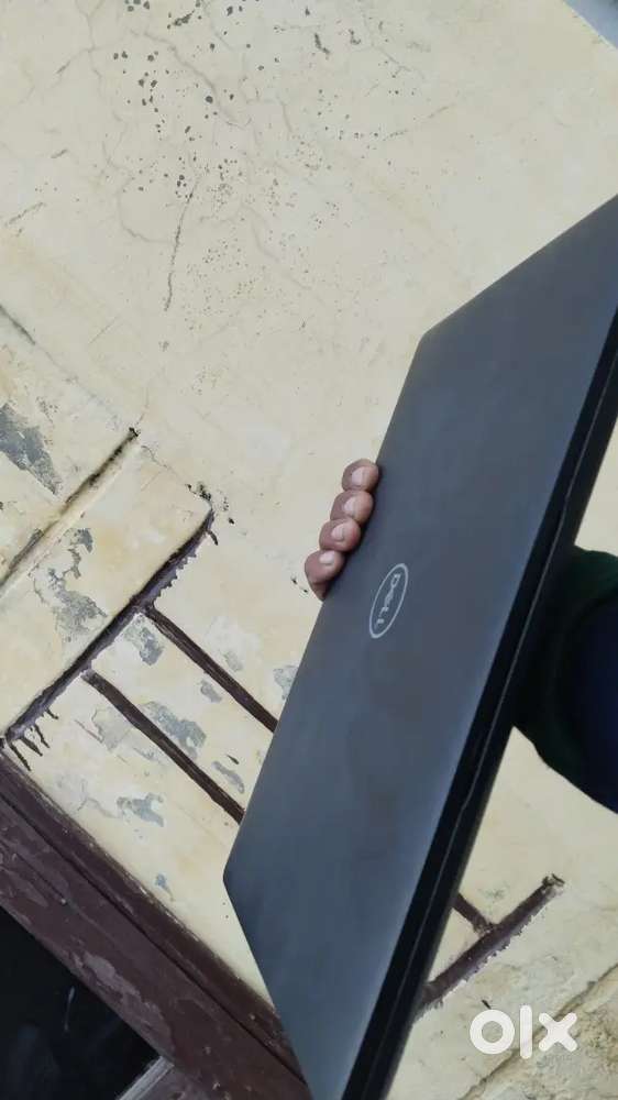Laptop dell