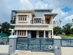 Elegant 7.5cent,2300 SqFt 4bhk Villa,- Thrissur