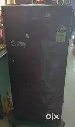 174L Whirlpool Fridge available with working condition