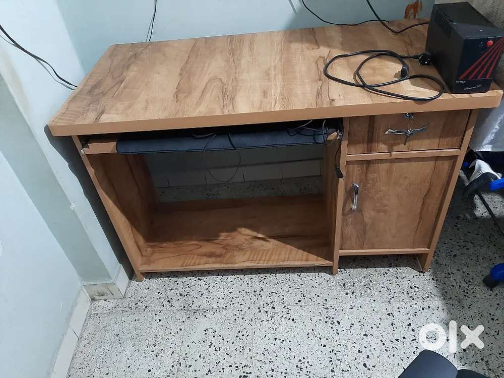 Computer table / office table