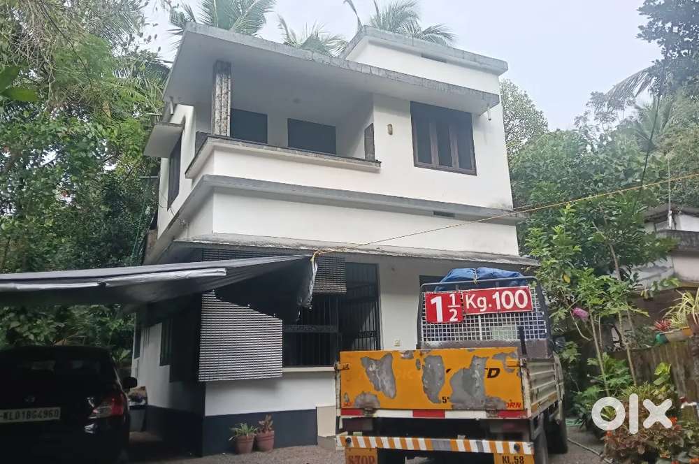 കാടാമ്പുഴ ജാറന്തിങ്കലിനു സമീപം 5 സെന്റിൽ 1300 SQFT വീട്  വില്പനക്ക്