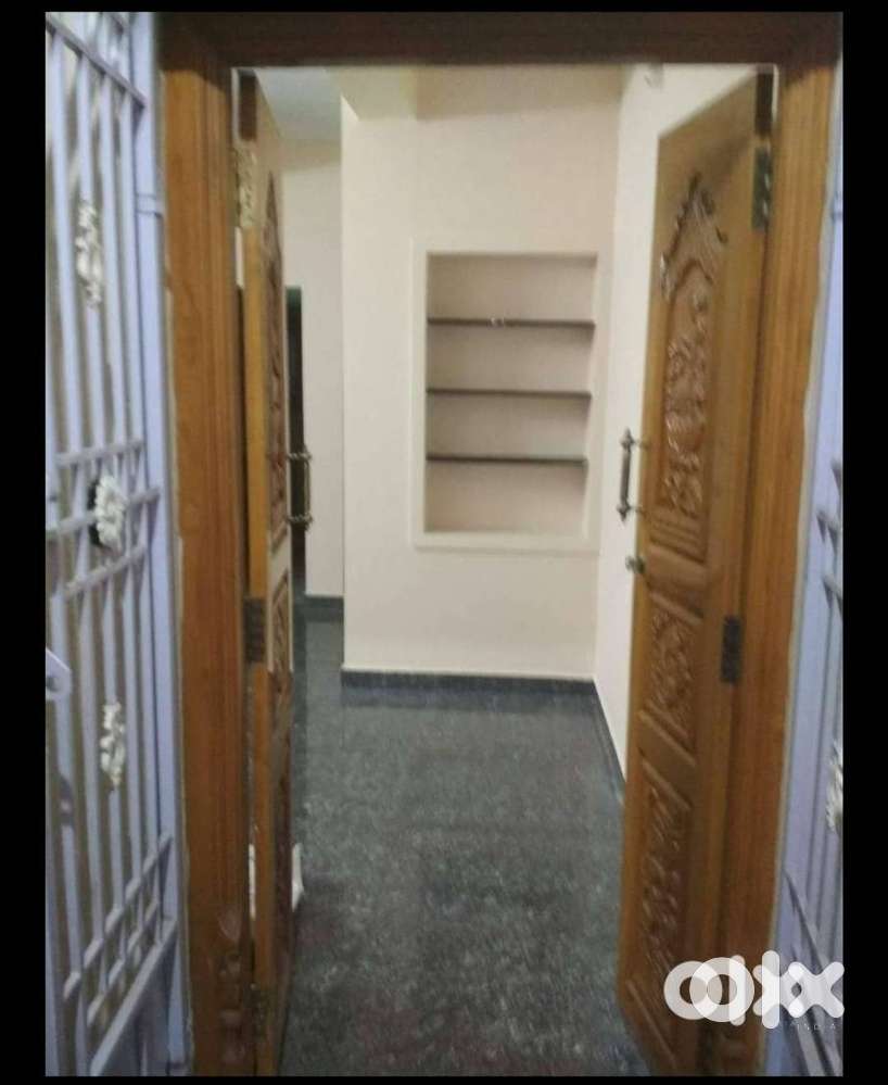 1 BHK house for rent in Uyakondan thirumalai- 7000₹