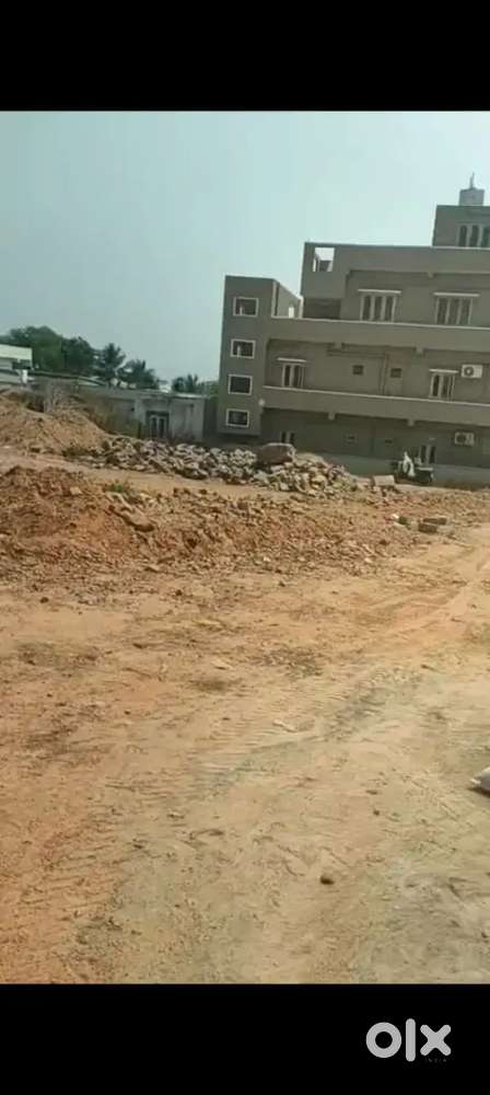 Aganampudi NH -16 ki1km lo open plots sqyrd 16000/- only