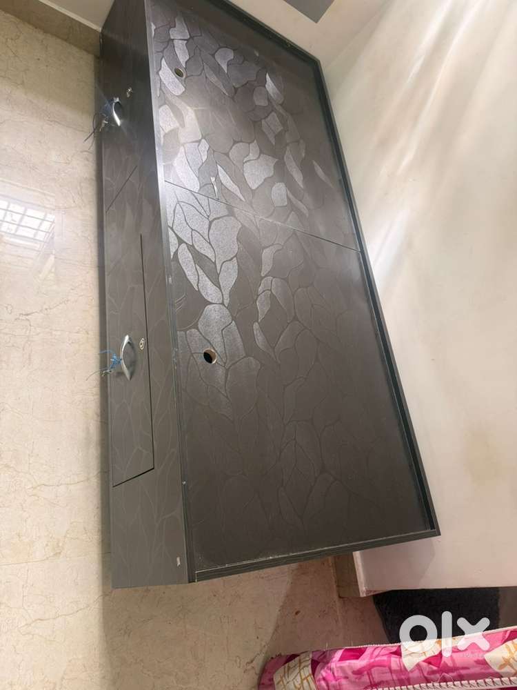 Bed - Diwan with storage - 4month Old