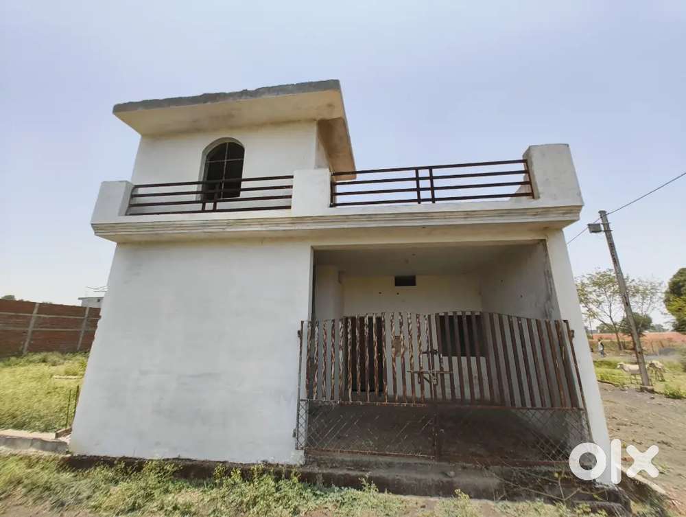 House for sale walls and room will bhi complete with putti o