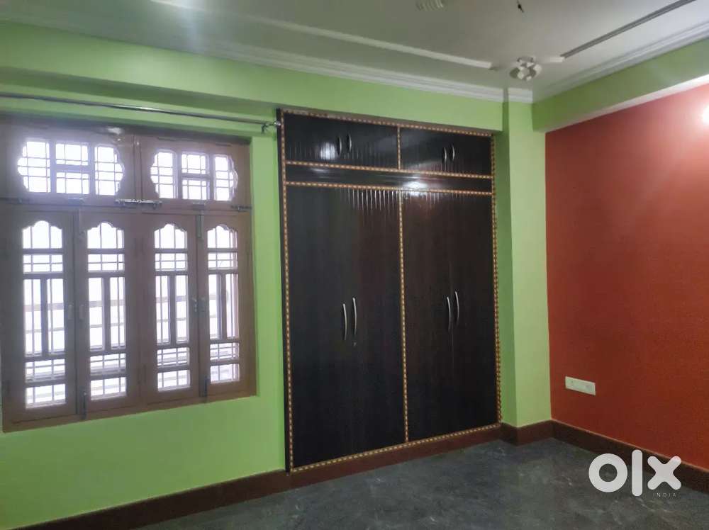 Flat for rent family and bachelor