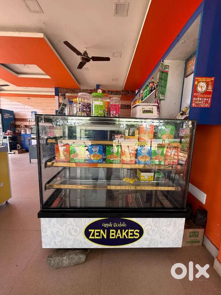 Backery table showcase