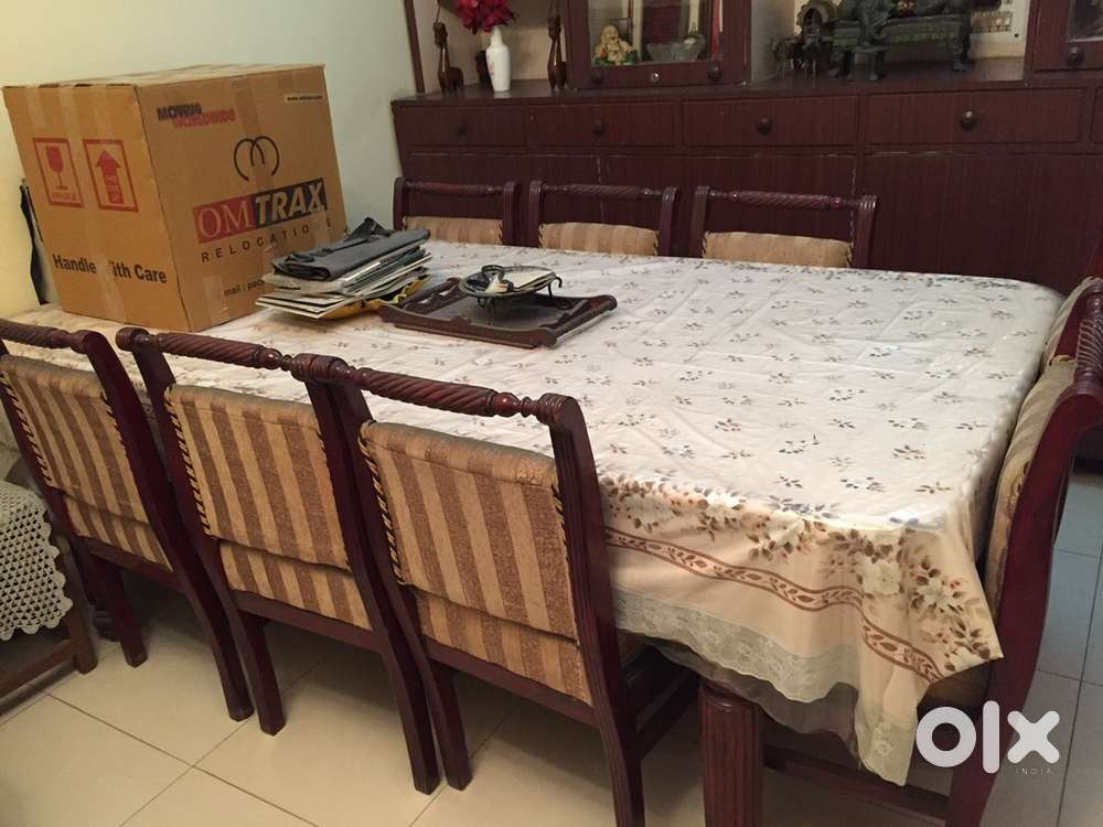 8 seater dining table teak wood perfect condition
