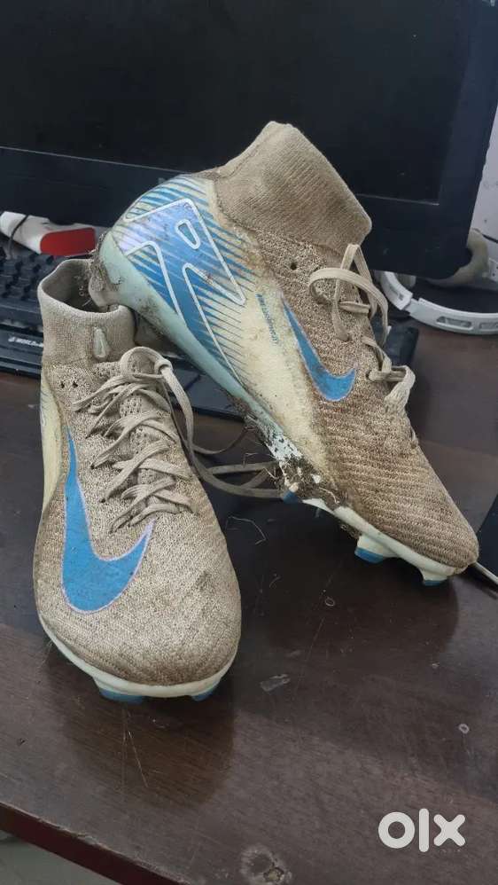 Nike murcurials Elite