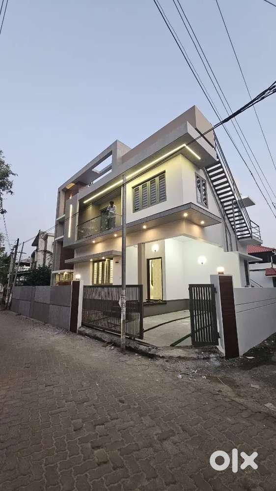 3bhk new house Edapally Manjummel near kalamassery, Palarivattom,