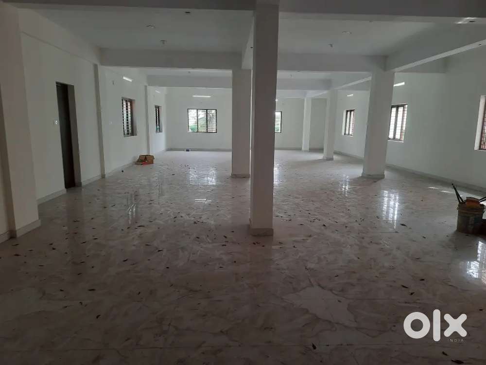 2400sqft building for rent