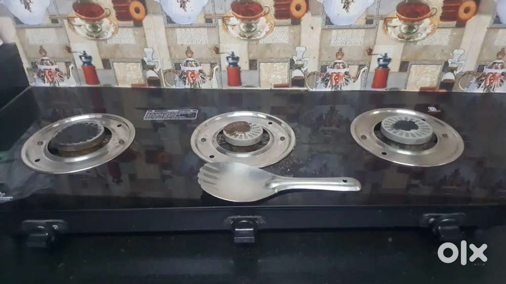 Selling three burner automatic gas stove