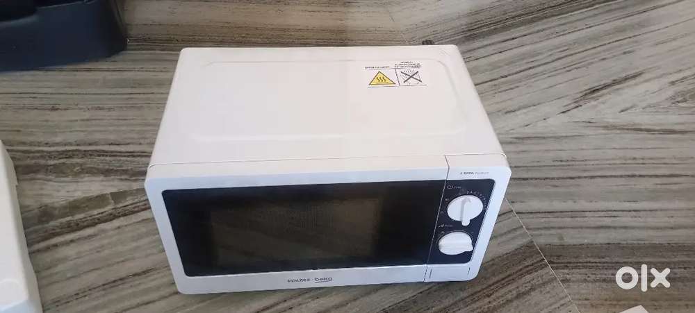 TATA VOLTAS MICROWAVE oven