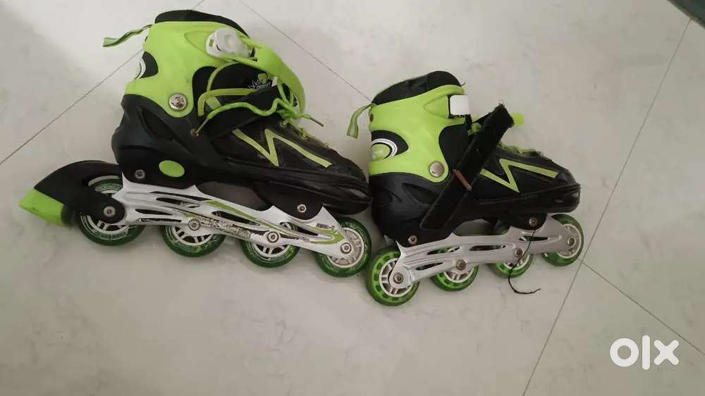 Inline roller skates adjustable