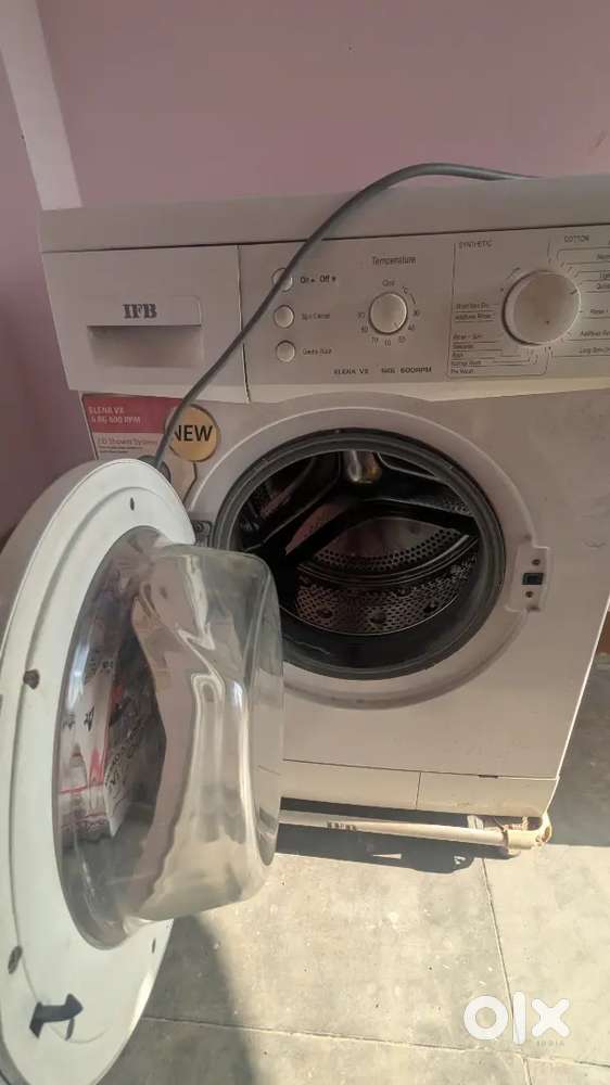 Washing machine IFB 6-7 years ol