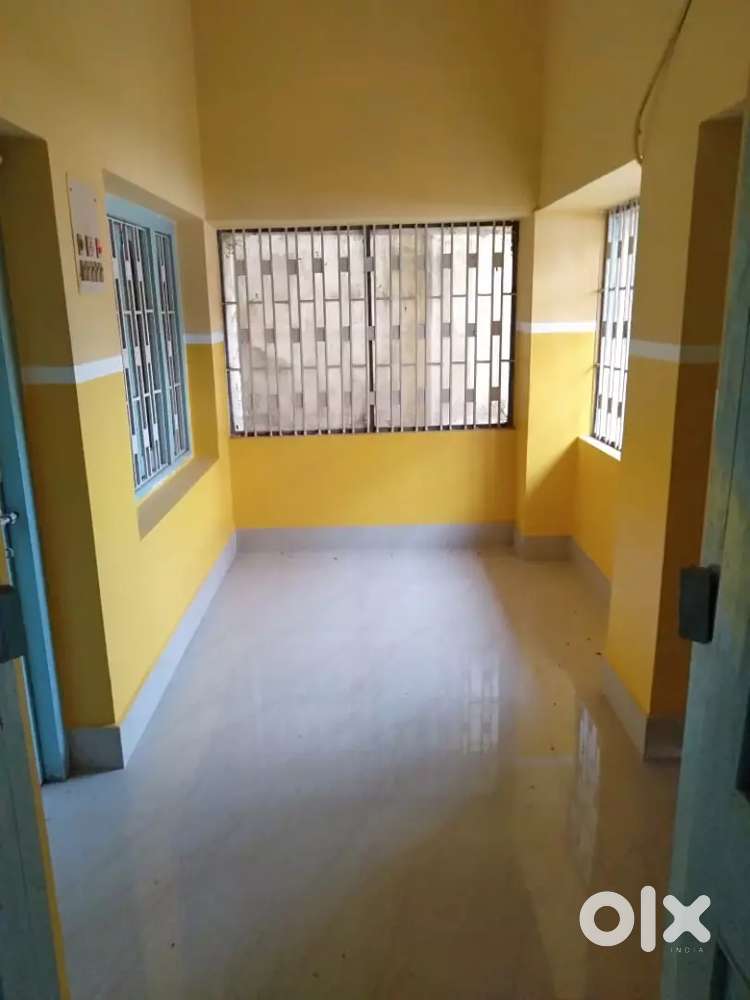 3 bhk house spacious for family and Salar ed class preferred