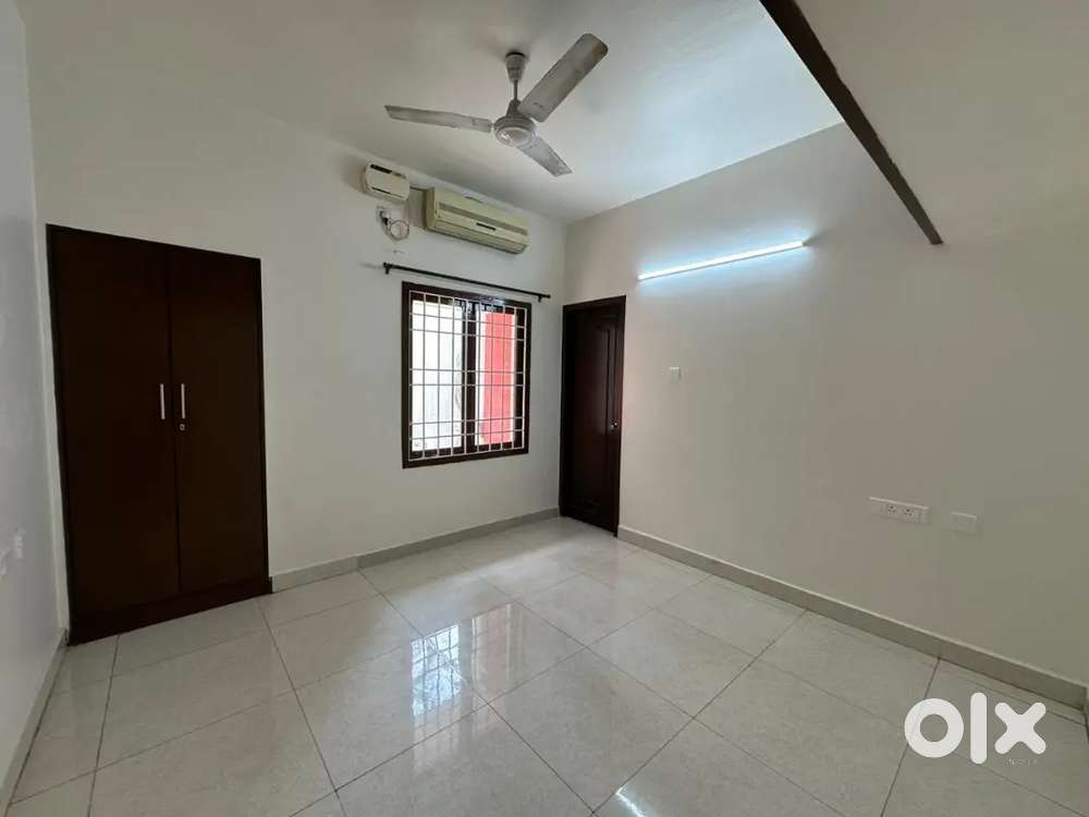 Saidapet Backside Court Srinagar Colony Brandnew 3Bhk 1Ccp Lift Cctv