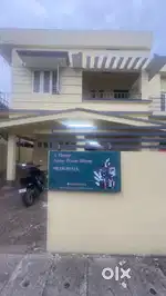 Metro walk ladies hostel
