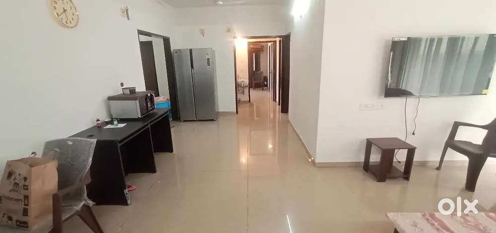 Specious Semi Furnish 3bhk flat for rent at gotri sevasi road