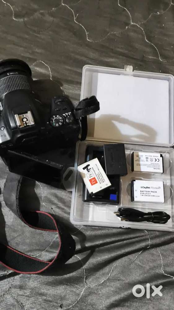 Canon 200 d and 2 +1 battery  and1+ original battery