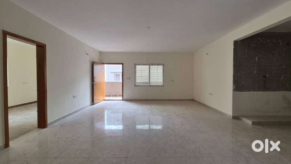 East facing flat in Hennur Horamavu main road for sale with 3bhk.