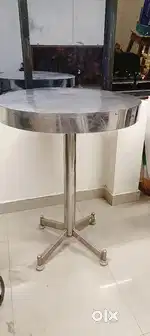 Tea stall round stand