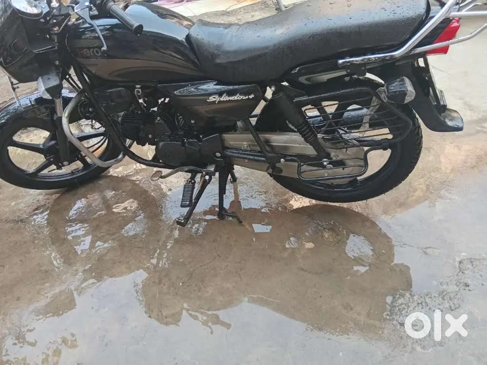 Koi kmi nhi h pure paper h