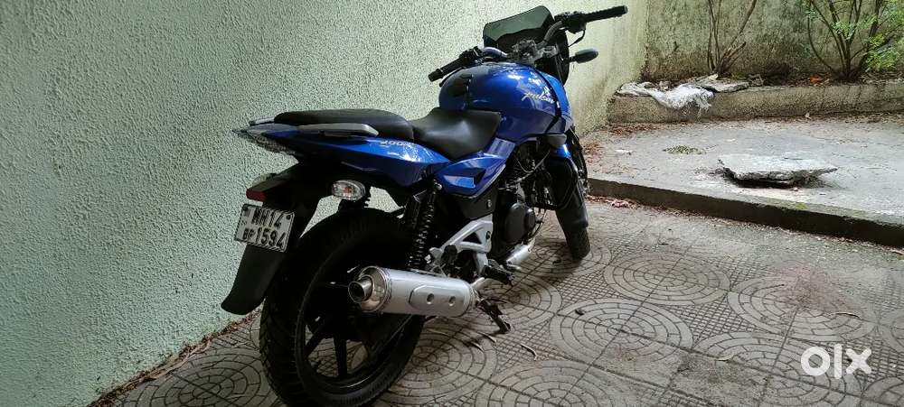 BAJAJ PULSAR 200