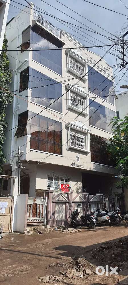 Newly renovated 2BHK & 1BHK  Flat for rent