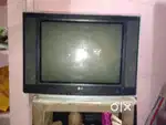 LG FLATRON  TV FOR SALE.