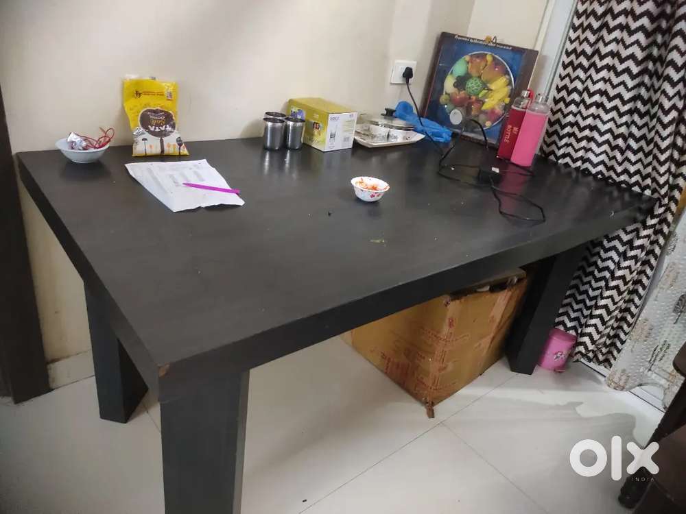 Office table