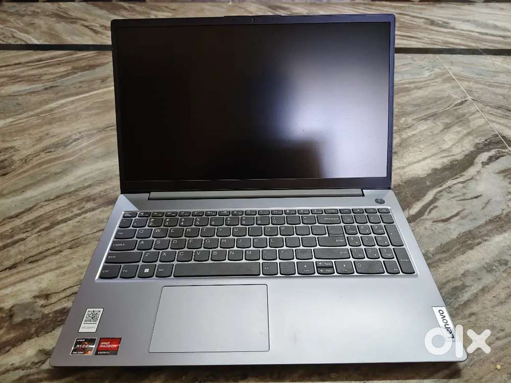 Lenevo v15 ryzen 5 Quad core 7520U