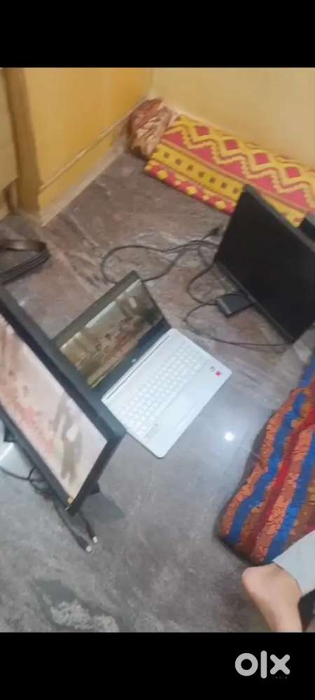 DEll Monitors 2units