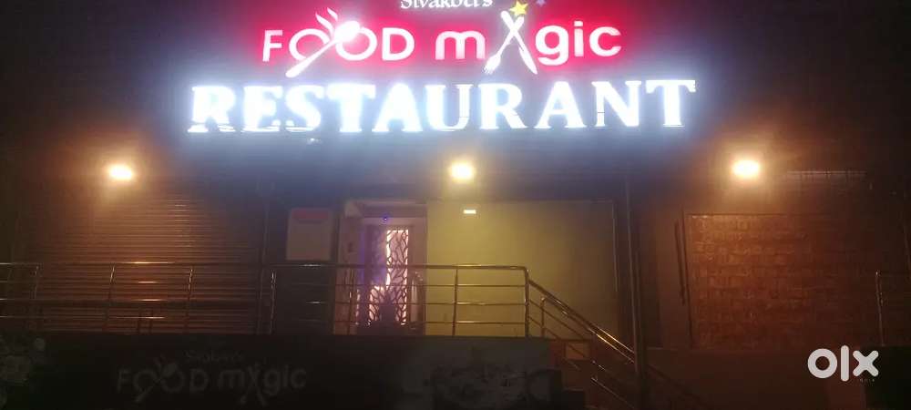 Restaurant    * waiter s