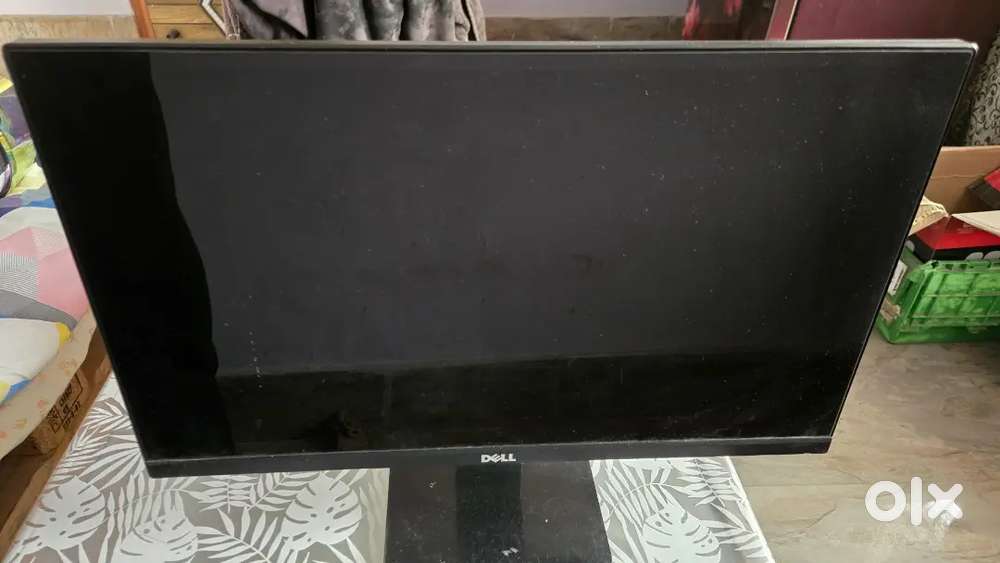 Dell Monitor & Asus Tuf Gaming Keyboard