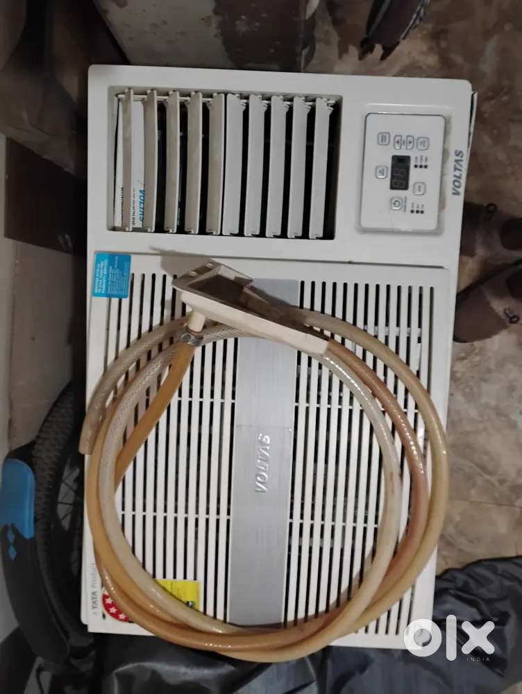 Window AC 1.5 ton.